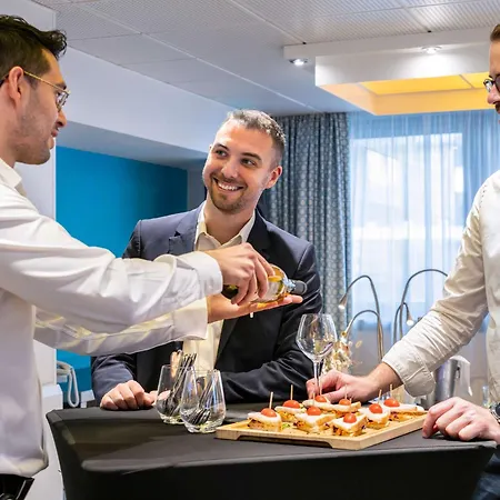 Ξενοδοχείο Novotel Centre 4*