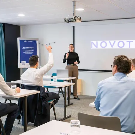 Ξενοδοχείο Novotel Centre 4*