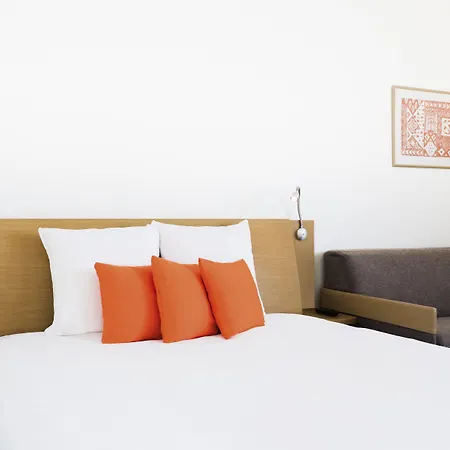 Novotel Centre Hotel