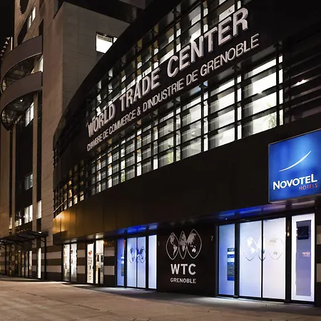 Novotel Centre Hotel 4*