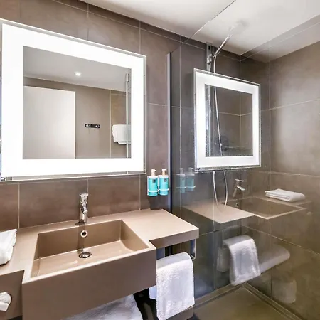 Novotel Centre Hotel