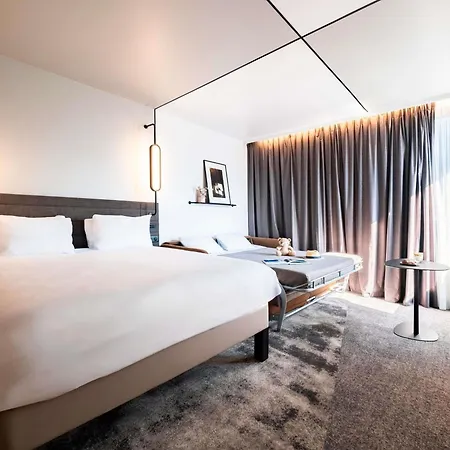 Novotel Centre Hotell 4*