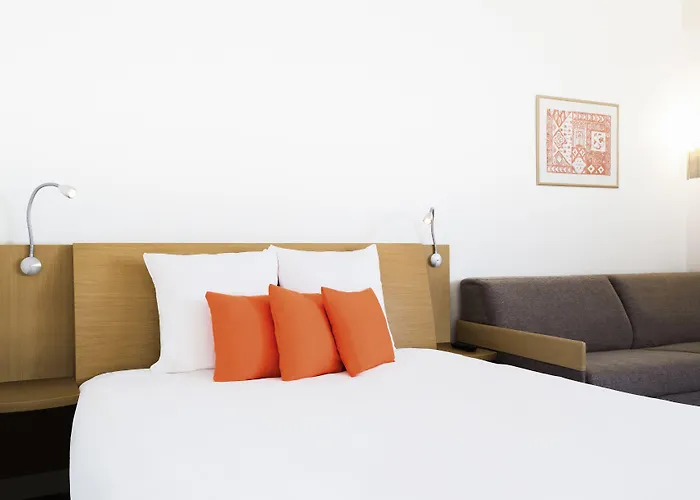 Novotel Centre Hotel