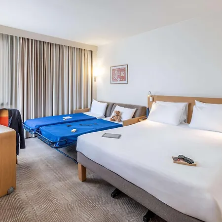 Hotel Novotel Centre 4*