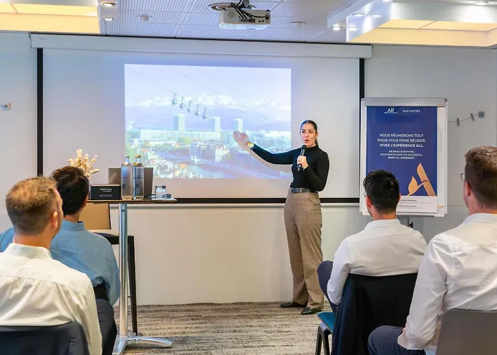 Novotel Centre מלון