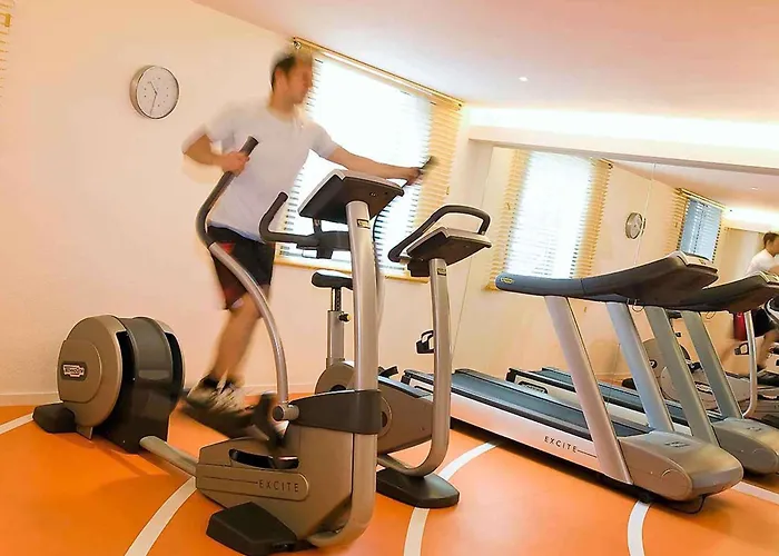 Novotel Centre מלון 4*